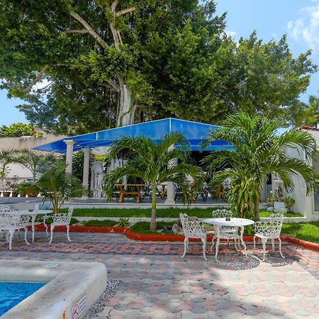 Hotel Maria De Lourdes Κανκούν Εξωτερικό φωτογραφία