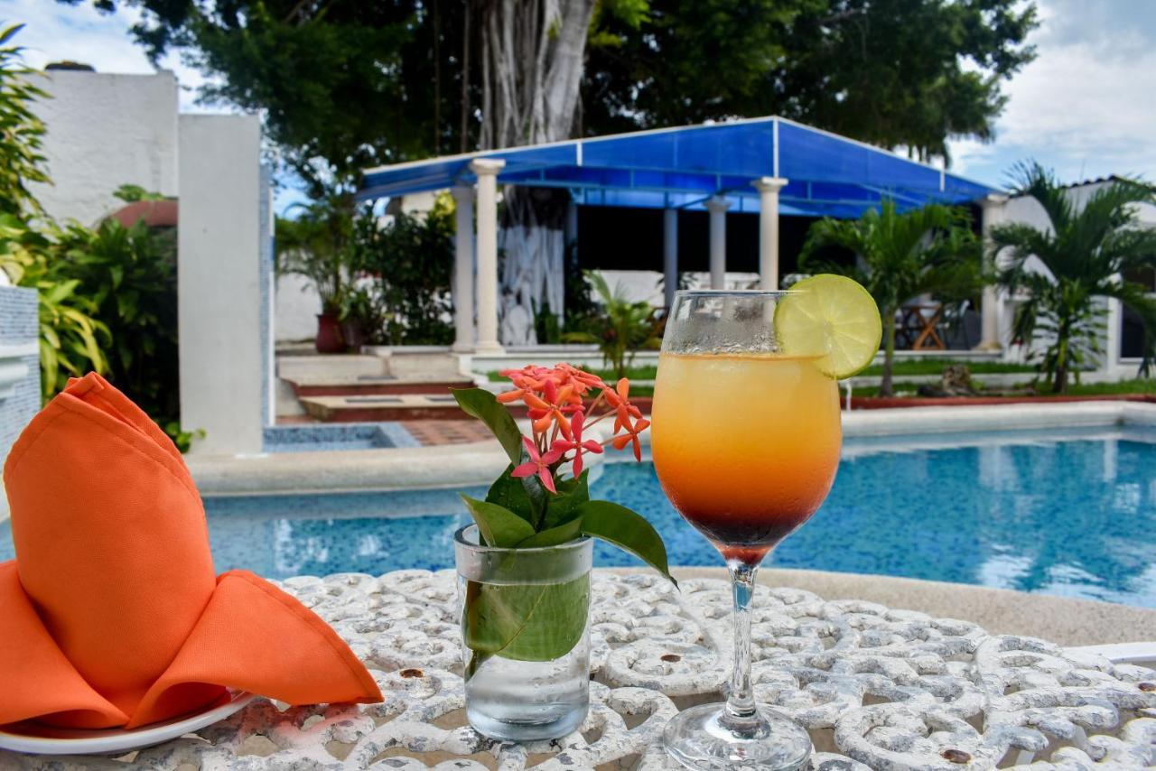 Hotel Maria De Lourdes Κανκούν Εξωτερικό φωτογραφία