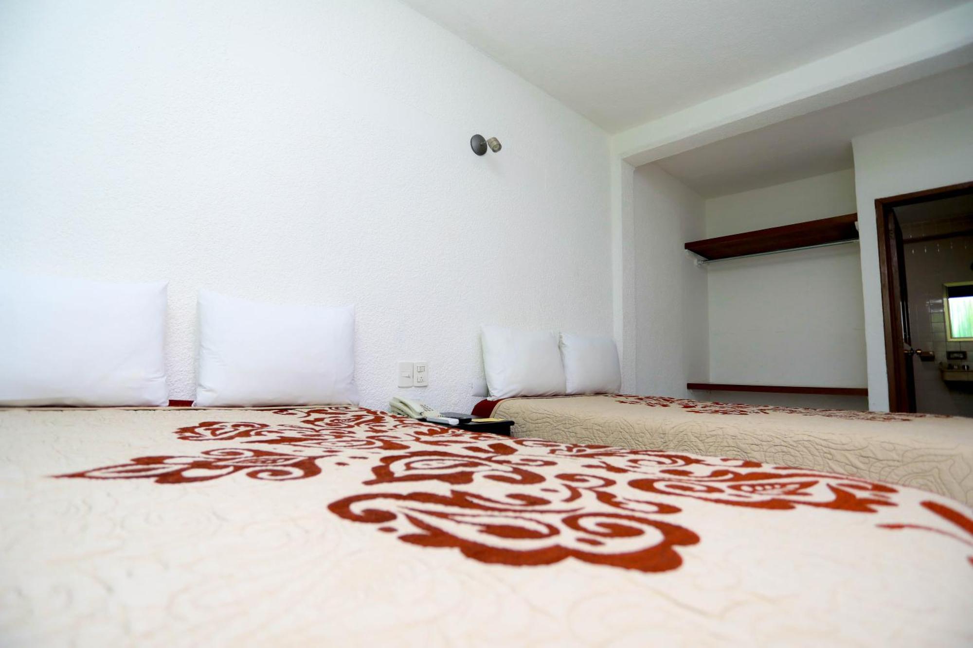 Hotel Maria De Lourdes Κανκούν Εξωτερικό φωτογραφία